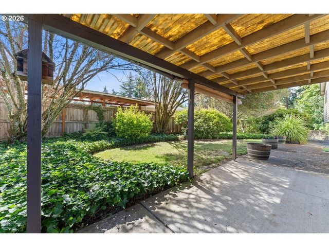 18765 Sw HONEYWOOD Ct, Beaverton, OR 97003