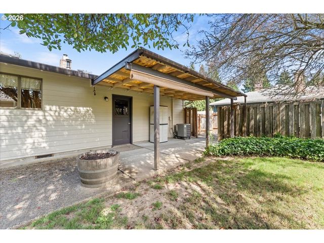 18765 Sw HONEYWOOD Ct, Beaverton, OR 97003