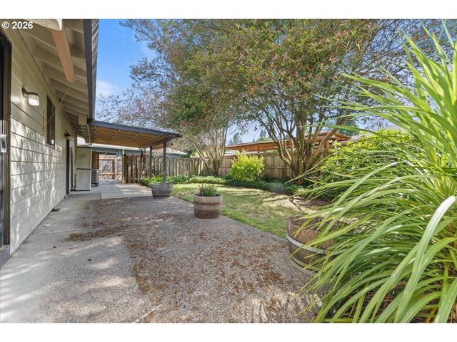 18765 Sw HONEYWOOD Ct, Beaverton, OR 97003