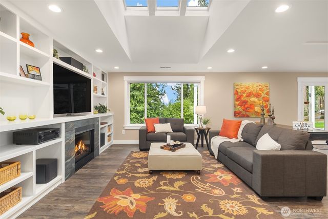 19602 SE 29th Street, Sammamish, WA 98075