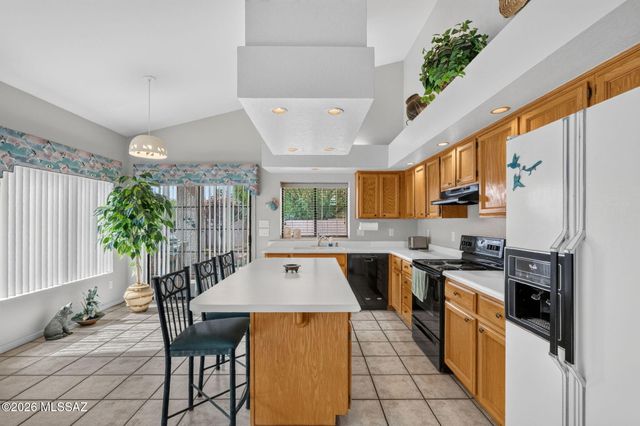 7768 E Marquise Drive, Tucson, AZ 85715