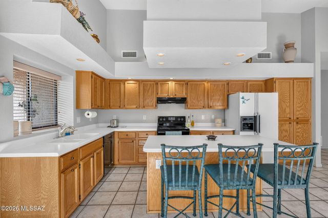 7768 E Marquise Drive, Tucson, AZ 85715