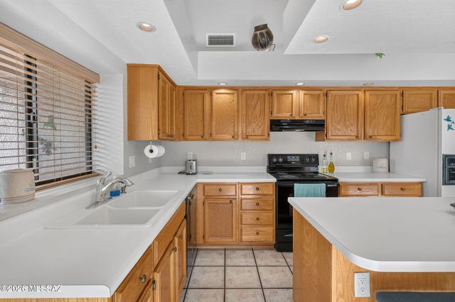 7768 E Marquise Drive, Tucson, AZ 85715