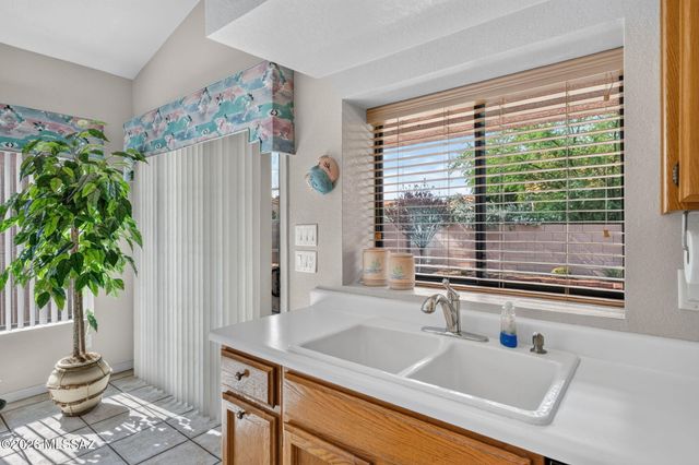 7768 E Marquise Drive, Tucson, AZ 85715