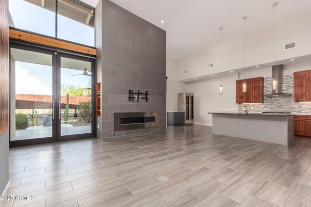 6525 E CAVE CREEK Road 3, Cave Creek, AZ 85331