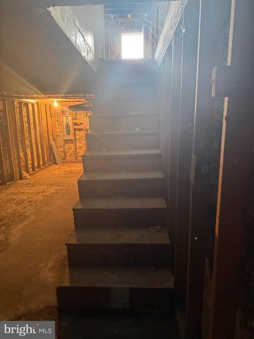 2502 HOLLINS ST, Baltimore, MD 21223