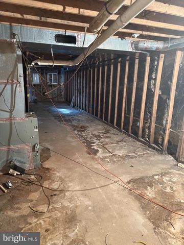 2502 HOLLINS ST, Baltimore, MD 21223