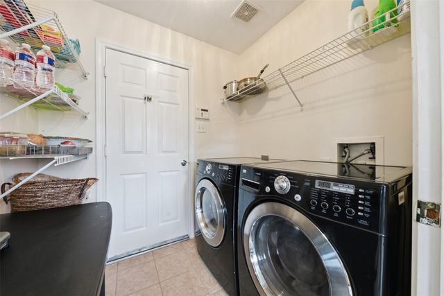 14607 Alanna Lagoon Court, Houston, TX 77083