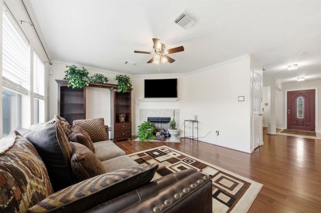 14607 Alanna Lagoon Court, Houston, TX 77083