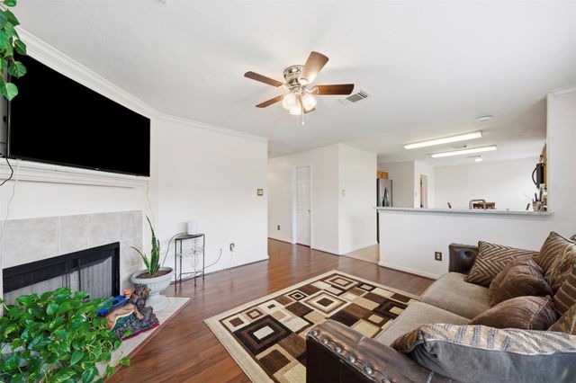 14607 Alanna Lagoon Court, Houston, TX 77083