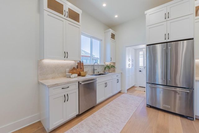 1231 8th Street, Monterey, CA 93940