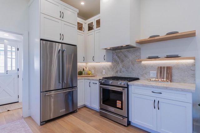 1231 8th Street, Monterey, CA 93940