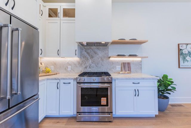 1231 8th Street, Monterey, CA 93940