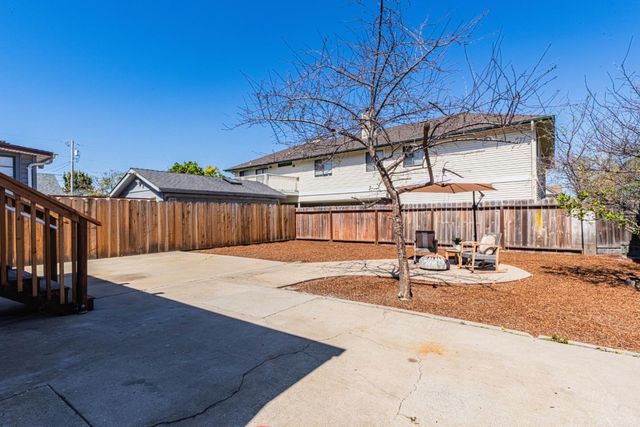 1231 8th Street, Monterey, CA 93940