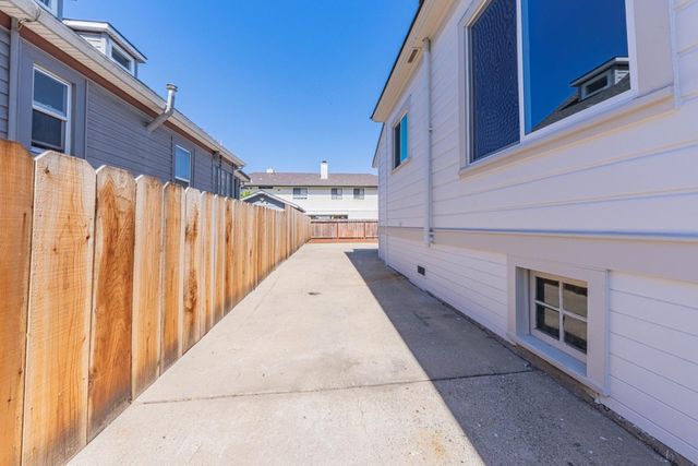 1231 8th Street, Monterey, CA 93940