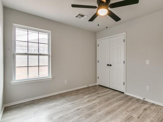 1013 Denmark Street, Yukon, OK 73099