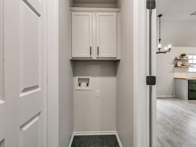 1013 Denmark Street, Yukon, OK 73099