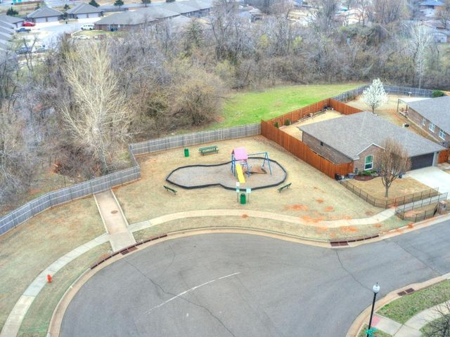 1013 Denmark Street, Yukon, OK 73099