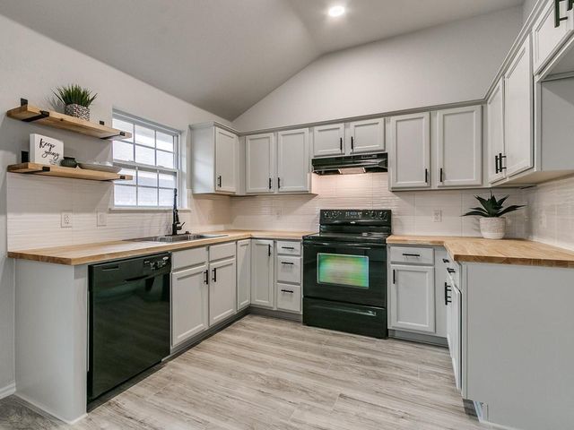 1013 Denmark Street, Yukon, OK 73099