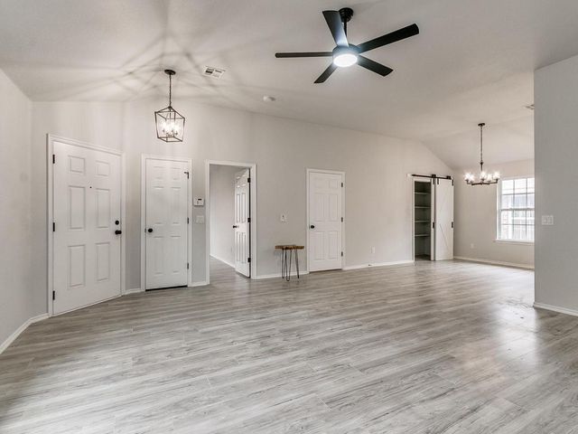 1013 Denmark Street, Yukon, OK 73099