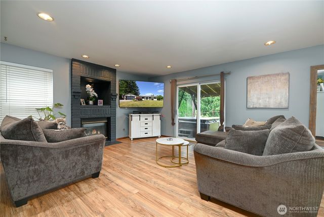 9103 74th Street SE, Snohomish, WA 98290