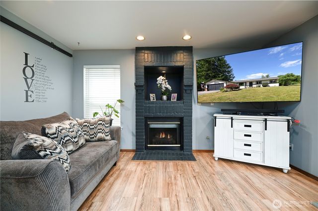 9103 74th Street SE, Snohomish, WA 98290