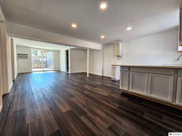 2521 Polk Street, Omaha, NE 68107