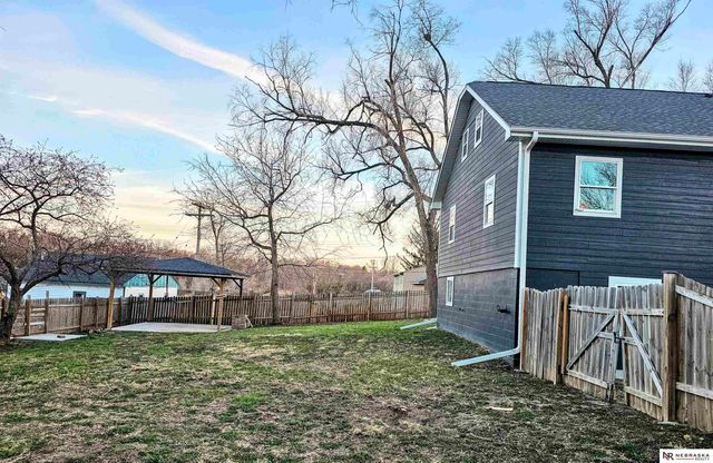 2521 Polk Street, Omaha, NE 68107