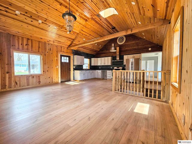 2521 Polk Street, Omaha, NE 68107