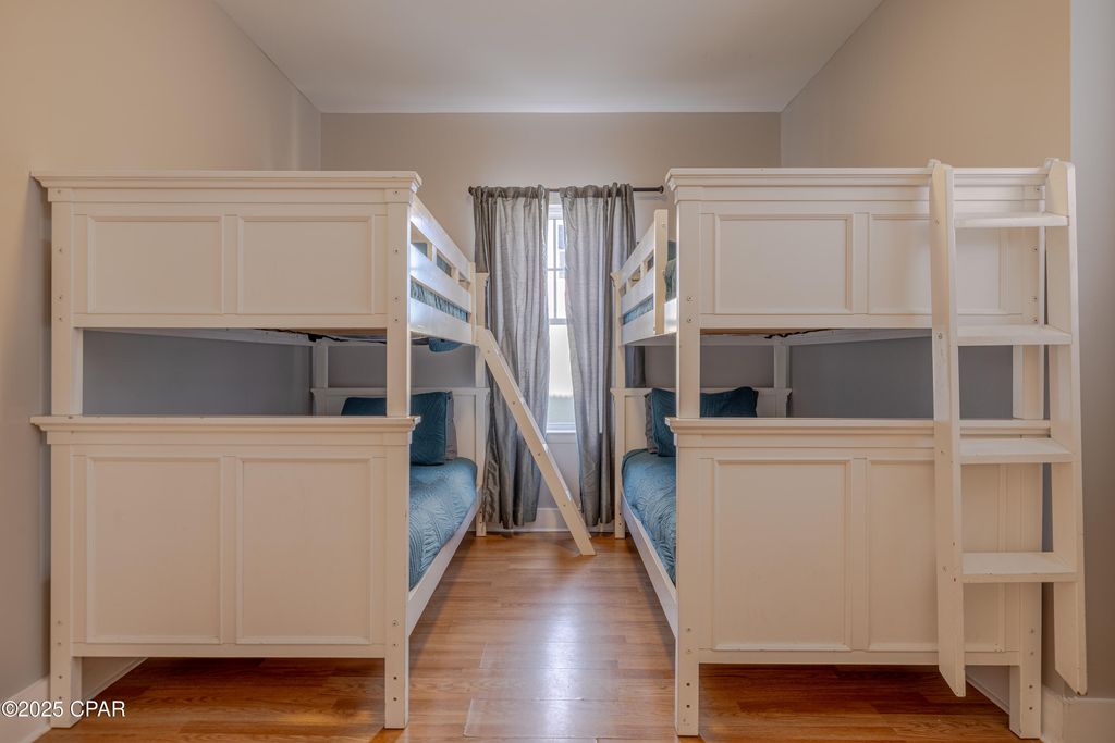 Image 16 of property listing at 8410 Thomas Drive 4, Panama City Beach, FL 32408