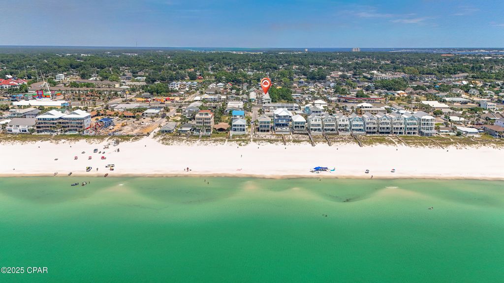 Image 3 of property listing at 8410 Thomas Drive 4, Panama City Beach, FL 32408