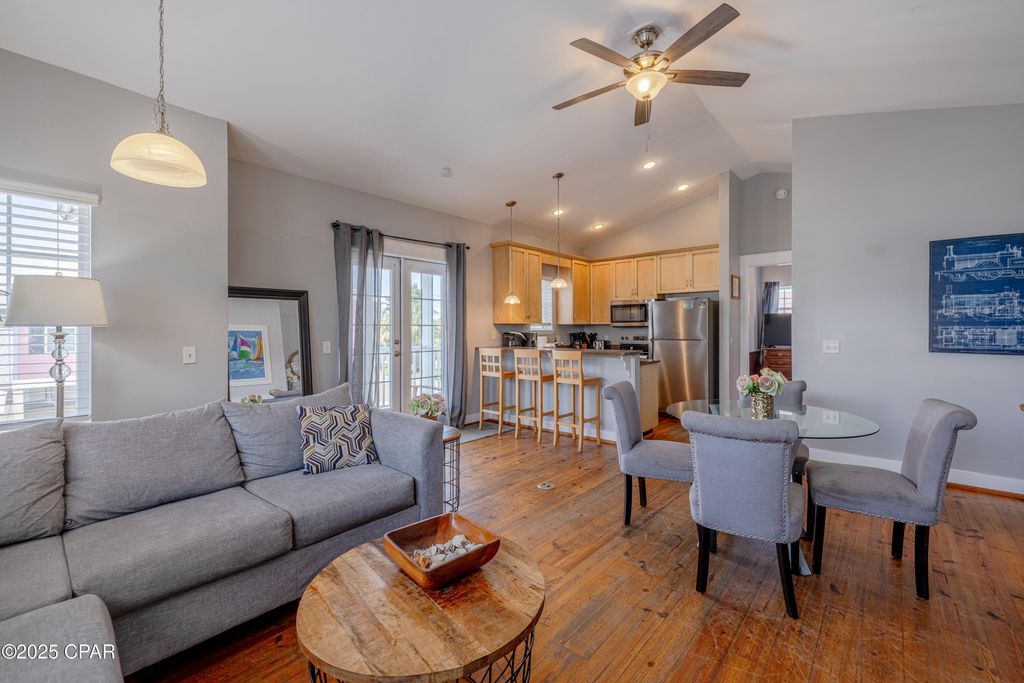 Image 41 of property listing at 8410 Thomas Drive 4, Panama City Beach, FL 32408