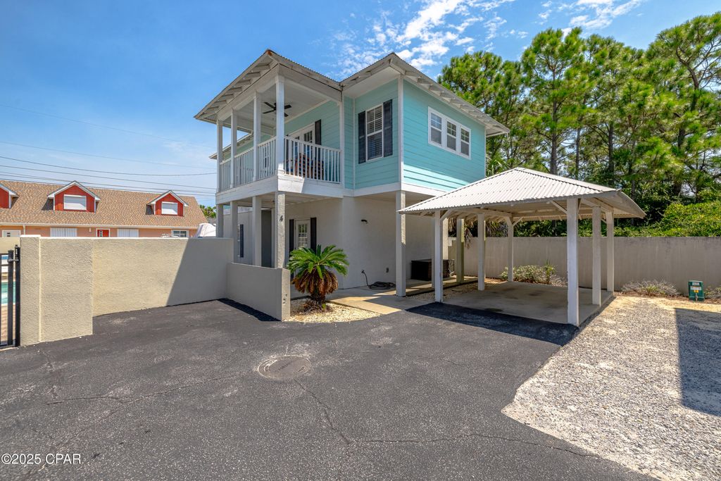 Image 8 of property listing at 8410 Thomas Drive 4, Panama City Beach, FL 32408