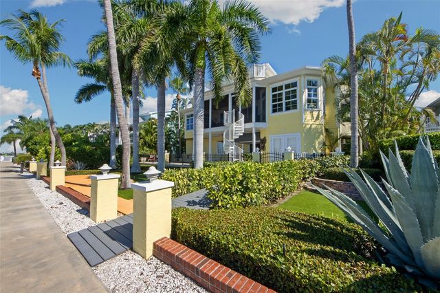 12914 YACHT CLUB PLACE, Cortez, FL 34215