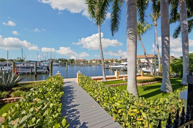 12914 YACHT CLUB PLACE, Cortez, FL 34215