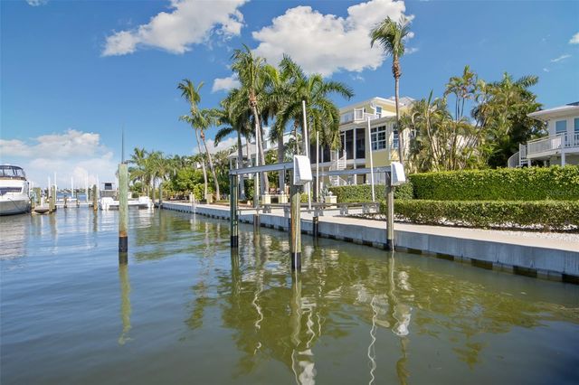 12914 YACHT CLUB PLACE, Cortez, FL 34215