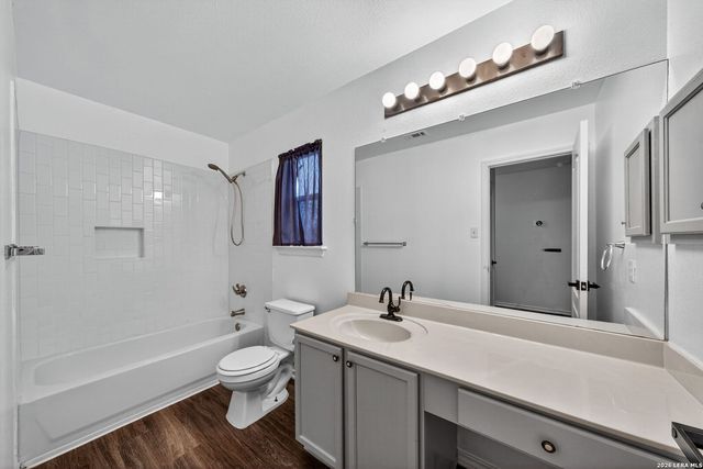 21919 Goldcrest Run, San Antonio, TX 78260