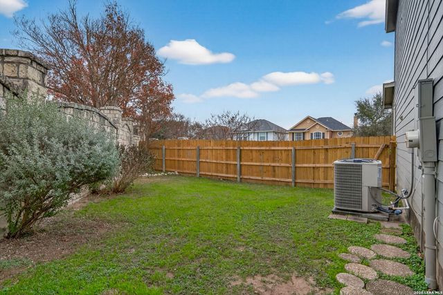 21919 Goldcrest Run, San Antonio, TX 78260