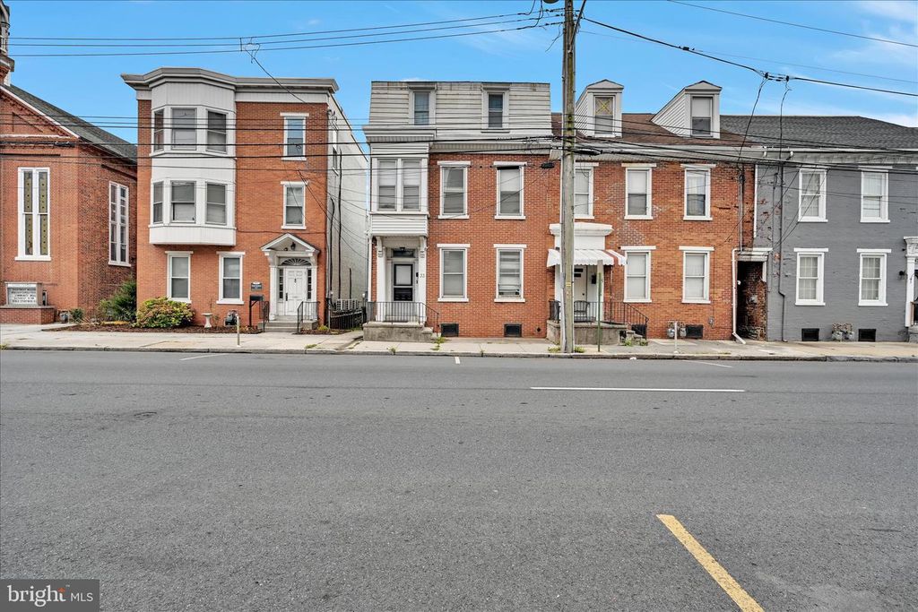 33 N 10TH ST, Lebanon, PA 17046