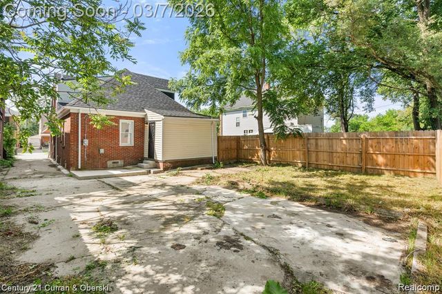 4220 Webb Street, Detroit, MI 48204