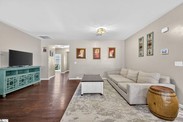 216 Lake Grove Road, Simpsonville, SC 29681