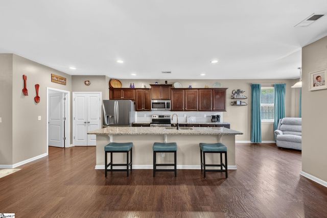 216 Lake Grove Road, Simpsonville, SC 29681