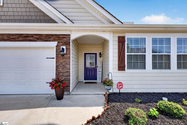 216 Lake Grove Road, Simpsonville, SC 29681