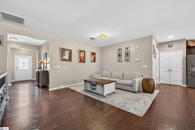 216 Lake Grove Road, Simpsonville, SC 29681