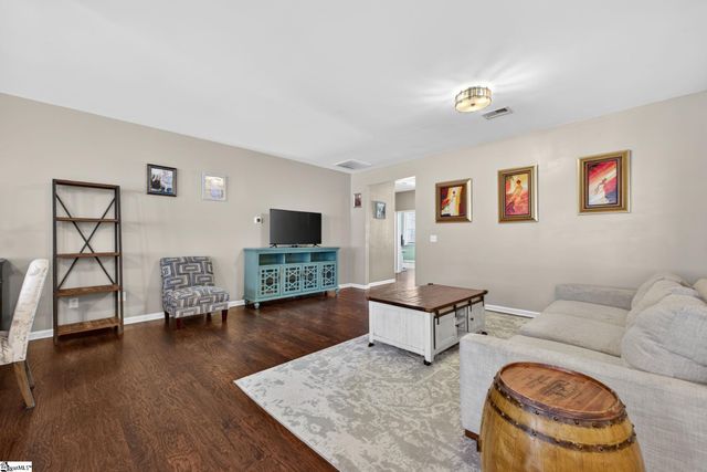 216 Lake Grove Road, Simpsonville, SC 29681