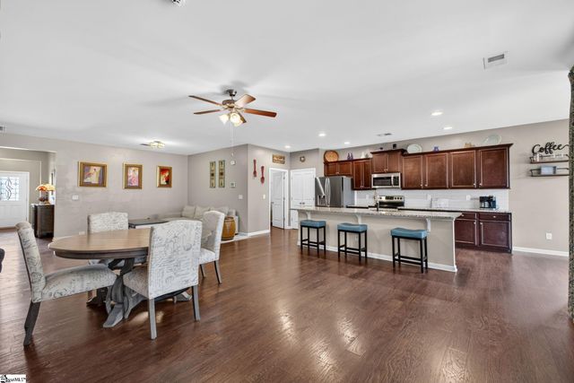 216 Lake Grove Road, Simpsonville, SC 29681