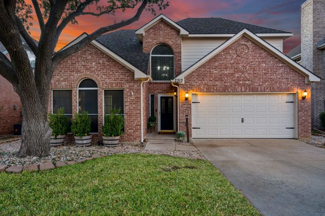 2313 Sunflower Lane, Flower Mound, TX 75028