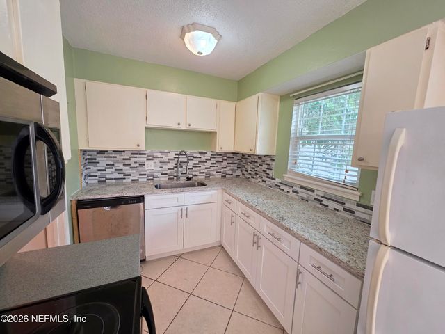 227 KETTERING Court, Orange Park, FL 32073