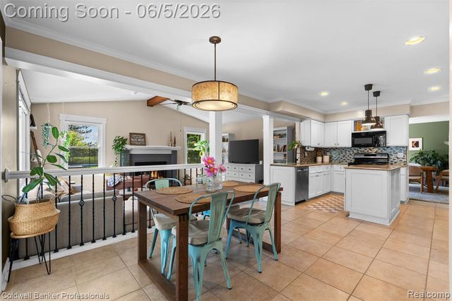23501 Hickory Grove Lane, Novi, MI 48375