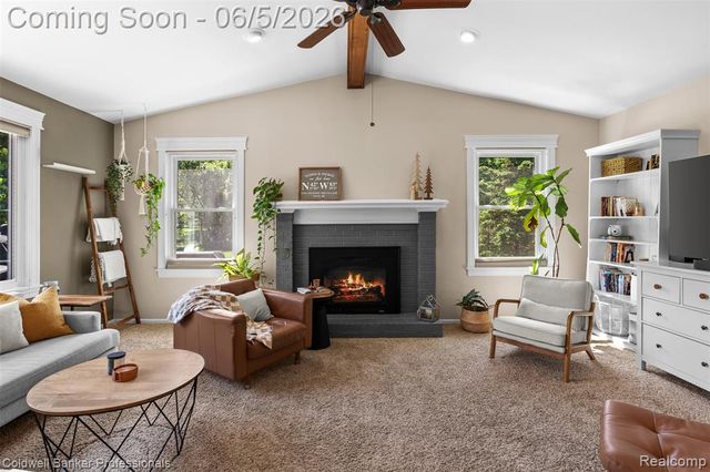 23501 Hickory Grove Lane, Novi, MI 48375